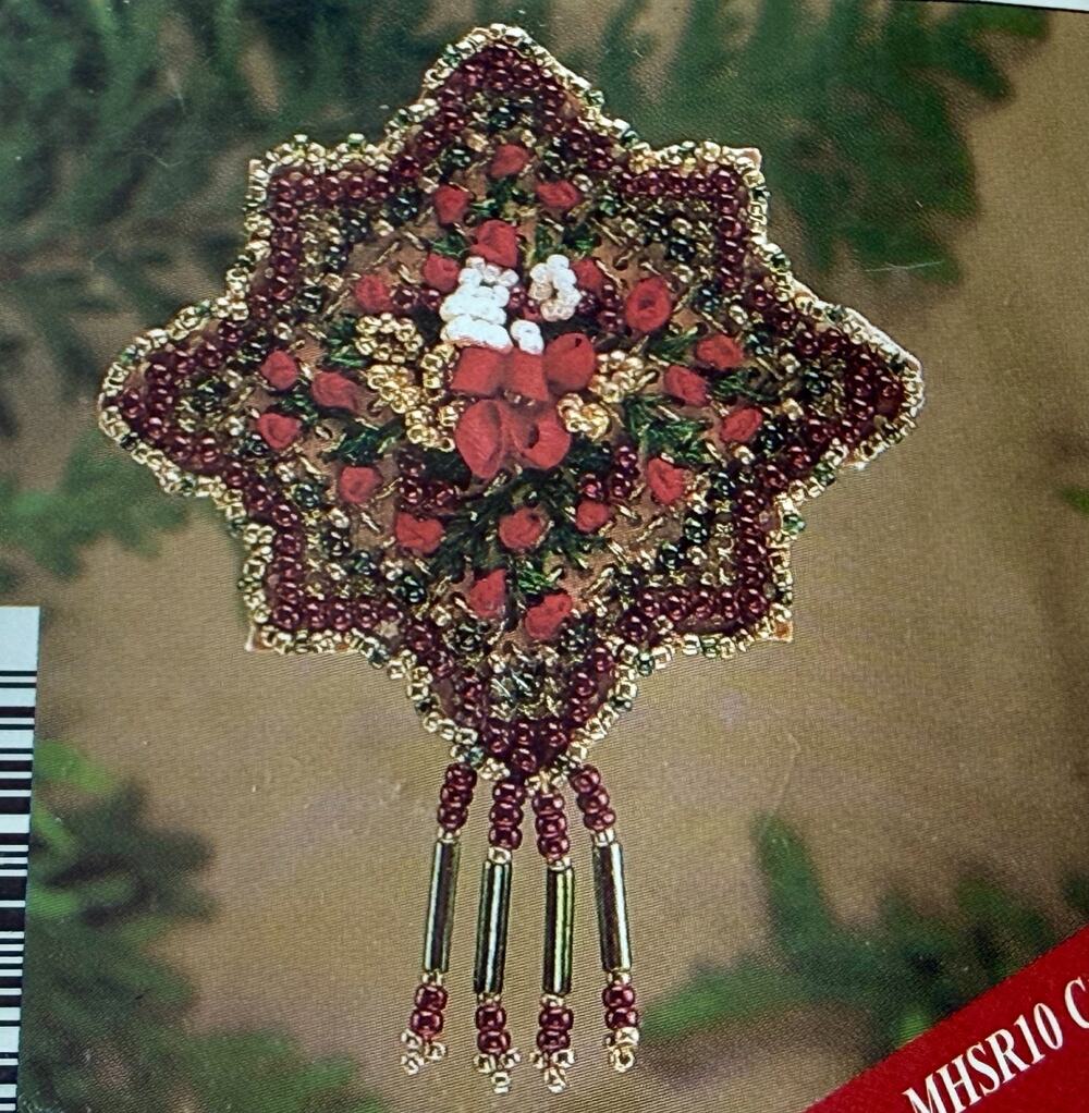 1995 Mill Hill Holiday Sylk Pins Craft Kit Cranberry Star Beads Ribbon Christmas
